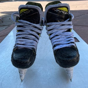 Bauer Vapor 3X Hockey Skates Regular Width Size 3.5 (Used)