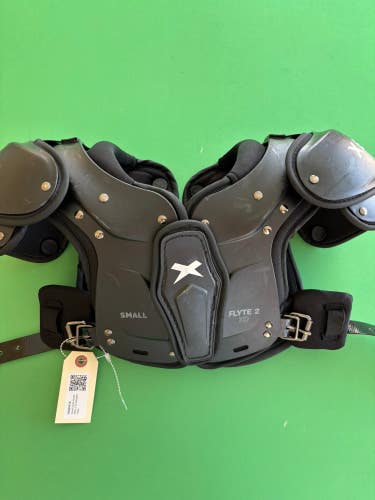 Small Youth Xenith Flyte 2 TD Shoulder Pads