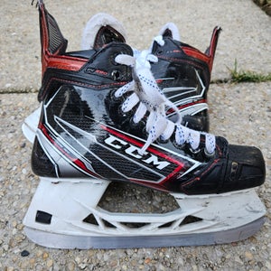 CCM JetSpeed FT490 Hockey Skates Regular Width 7 (Used)