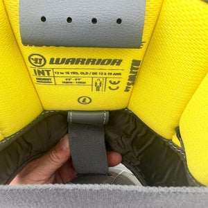 Warrior R/g5 goalie goalie knee pads Int New Condition