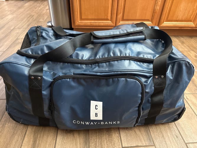 CONWAY+BANKS WHEELED SENIOR HOCKEY BAG