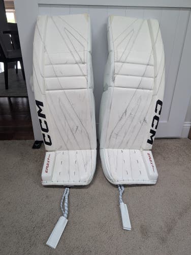 35" CCM Eflex 7 Jacob Markstrom Goalie Leg Pads Pro Stock (Used)