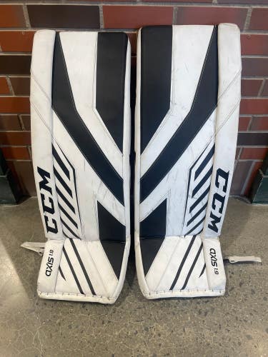 CCM Axis 1.9 Goalie Leg Pads | Intermediate 32"