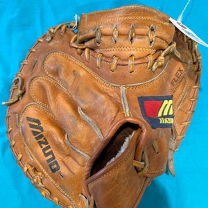Brown Mizuno RH Catcher's Baseball Glove 32" (Used)