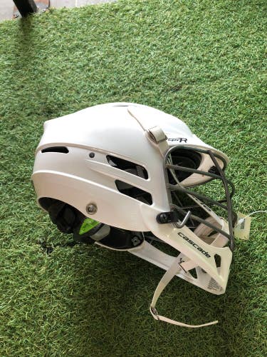 White Adult XS Cascade CPV-R Helmet (Used)