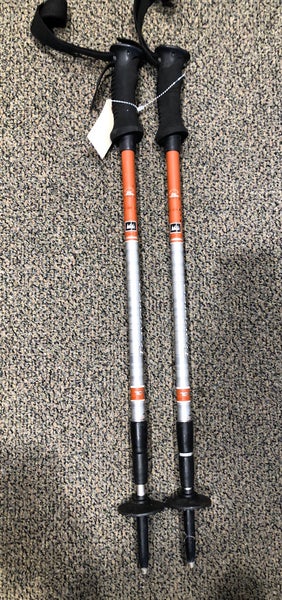 Adjustable Traverse All Mountain Ski Poles (Used)
