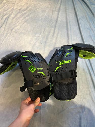 Small Youth Schutt Y Flex Shoulder Pads (New)