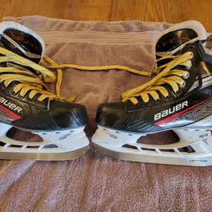 2023 Bauer Vapor XLTX Pro Regular Width Pro Stock Size 5