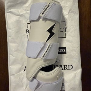 Bruce Bolt Youth Leg Guard - White (New)