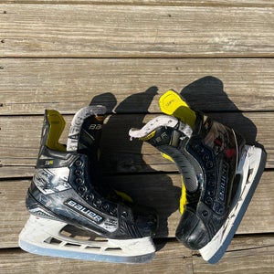 Bauer Hockey Skates Regular Width  6 (Used)