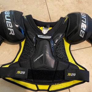 Small Senior Bauer Supreme S29 Shoulder Pads (New)