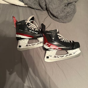 2022 CCM JetSpeed Control Hockey Skates Extra Wide Width  8 (Used)
