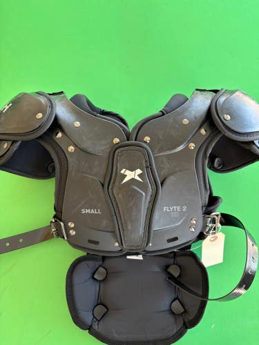 Small Youth Xenith Flyte 2 TD Shoulder Pads
