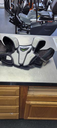 Used STX CELL IV Lacrosse Shoulder Pads White MD 11497-C000150194