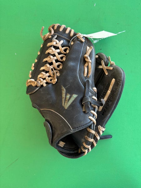 Black Easton Stealth RH Infield Softball Glove 12"