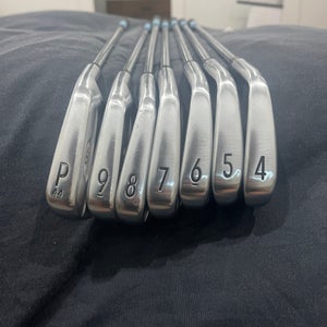 Men's 2021 Titleist 2021 T100S Right Handed Iron Set Stiff Flex 7 Pieces Steel Shaft (Used)