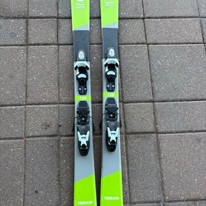 Kid's Rossignol Terrain 128 cm Skis W/ Look KidX Bindings (Used)