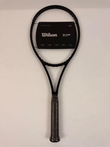 NEW Wilson Blade 98 V8 16x19 Noir, 4 1/2