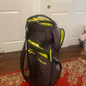 Unisex TaylorMade Tour Staff Bag (Used)