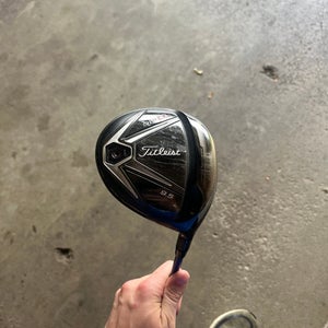 Men's Titleist 915D3 Right Handed Driver Stiff Flex 9.5 Loft (Used)