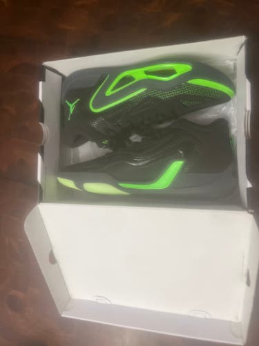 Men's Size 13.0 (W 14.0) Nike Tatum 1 Shoes (New)