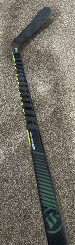 Senior Warrior Alpha DX Right Handed Hockey Stick P28 Pro Stock (New)