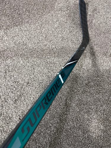 Senior Bauer Supreme 1S Left Hand Hockey Stick P106 Pro Stock (New)