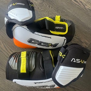 NEW! Small CCM AS-V PRO Elbow Pads Pro Stock