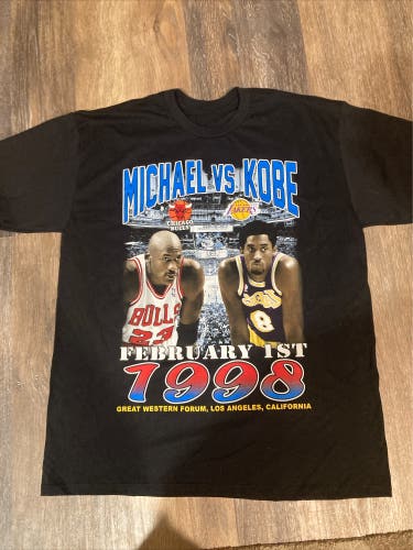 Michael vs Kobe tee shirt large black