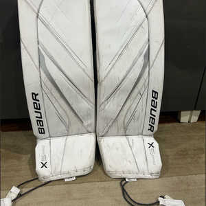 32" 2023 Bauer Vapor X5 Pro Goalie Leg Pads (Used)