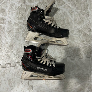 Bauer Vapor X700 Hockey Goalie Skates Size 5 (Used)