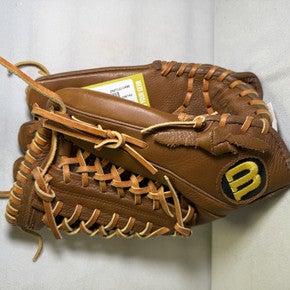 Used Wilson A777 BB/SB Glove RH Throw Brown 12 1/2" 11490-S000263429