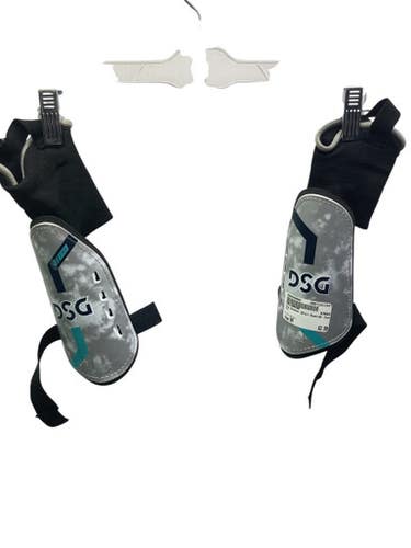 Used Dsg Soccer Shin Guards Junior White SM 11347-S000250968