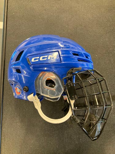 Blue Small CCM tacks 720 Helmet (Used)