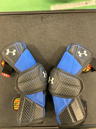 Large Adult Under Armour 2T2 Arm Pads (Used)