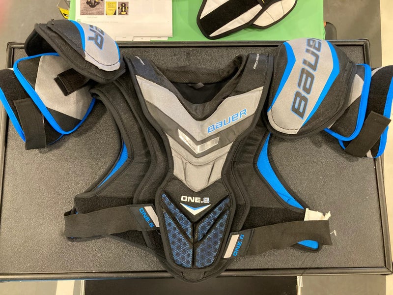 Bauer Supreme One.8 Shoulder Pads | Senior Large
