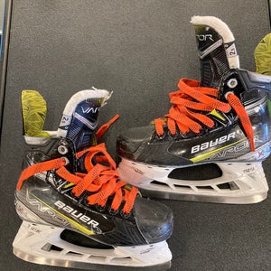 Bauer Vapor X4 Hockey Skates Regular Width | Junior Size 2.5