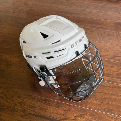 Small Bauer Re-Akt 155 Helmet Pro Stock (Used)