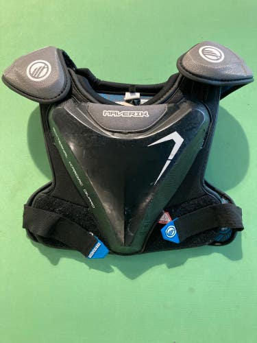 Used Youth Large Maverik Charger Shoulder Pads