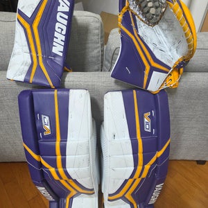 34" Vaughn V10 Pro Carbon Regular Goalie Full Set (Used)
