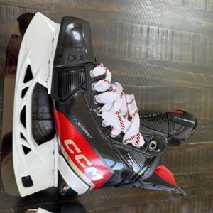 CCM JetSpeed FT6 Pro Hockey Skates Regular Width Pro Stock Size 4.5 (New)