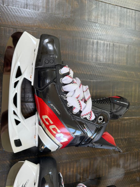 CCM JetSpeed FT6 Pro Hockey Skates Regular Width Pro Stock Size 4.5 (New)