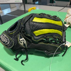 Black Louisville Slugger Zephyr RH Infield Softball Glove 12" (Used)