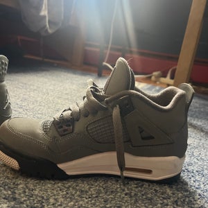 Jordan’s 4 Shoes