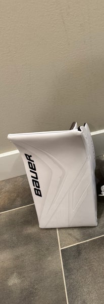 Bauer Vapor Flylite Senior Goalie Blocker - All White - Regular Hand