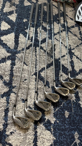 Men's Right Handed Regular Flex Steel Shaft SIM2 Max Iron Set