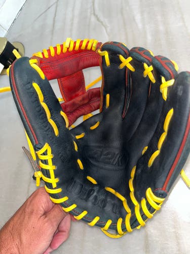 2018 Wilson A2k Dat dude RH Baseball Glove 11.5" (Used)
