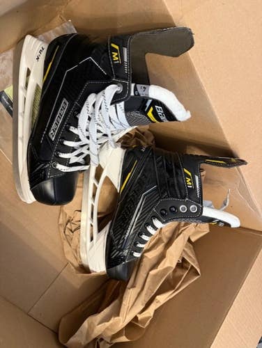 Bauer Supreme M1 Hockey Skates Size 4.5- EXCELLENT LIKE NEW CONDITION!!
