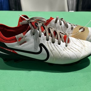 White Men's Size M 7.0 (W 8.0) Nike Tiempo Legend 10 Elite Cleats Molded Cleats (Used)