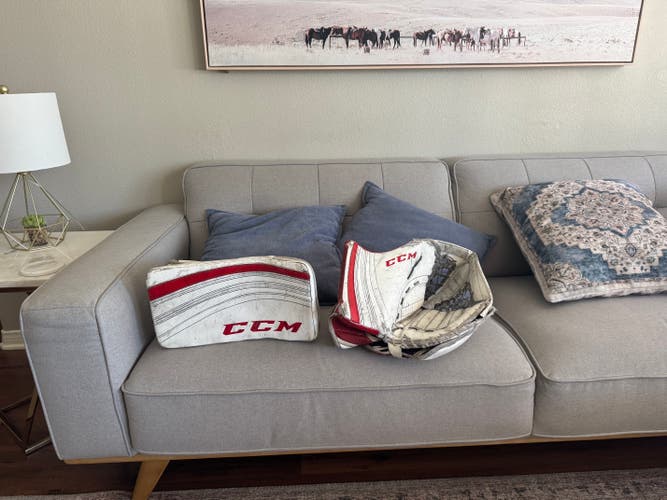 CCM Extreme Flex 500 Regular (Used) glove and blocker set